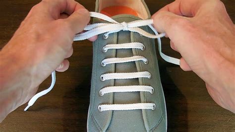 straight bar shoe lacing.